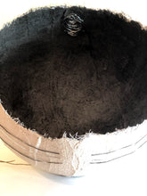 Load image into Gallery viewer, 'Wire Detail' Bowl