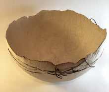 Load image into Gallery viewer, &#39;Paper String&#39; Bowl
