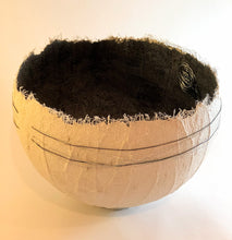 Load image into Gallery viewer, &#39;Wire Detail&#39; Bowl
